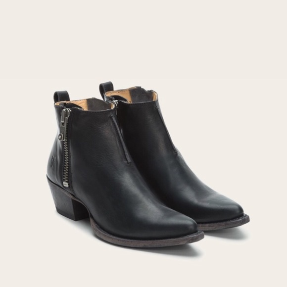 Frye Shoes - Frye Sasha Moto booties
